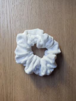 Scrunchie λευκό 1